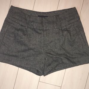Acrylic & Wool Cuffed pleated shorts with functional front pockets
